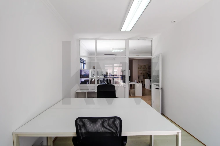 Escritório para Arrendamento em São Domingos de Rana Foto 9