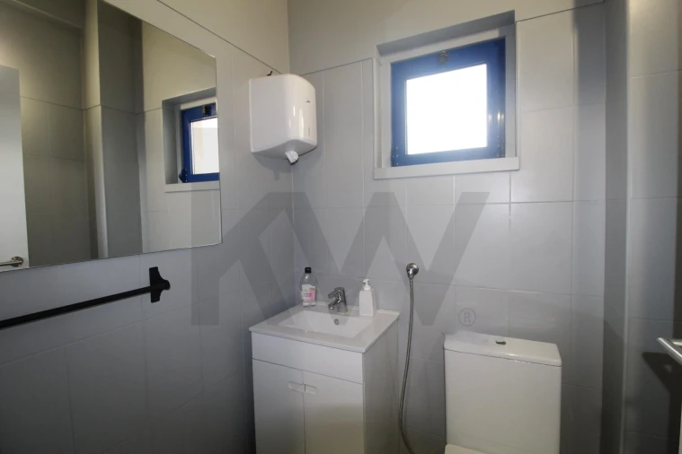 Escritório para Arrendamento em São Domingos de Rana Foto 17