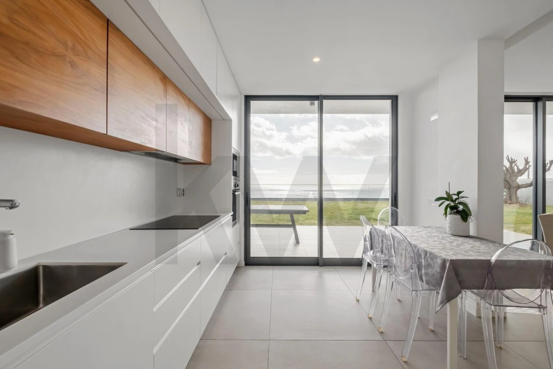 Moradia T4 para Venda em Funchal (Santa Maria Maior) Foto 21