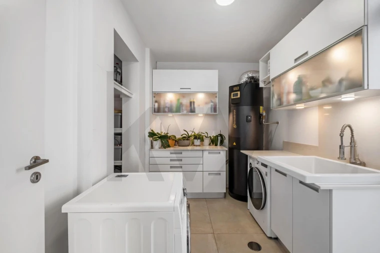 Moradia T4 para Venda em Funchal (Santa Maria Maior) Foto 22