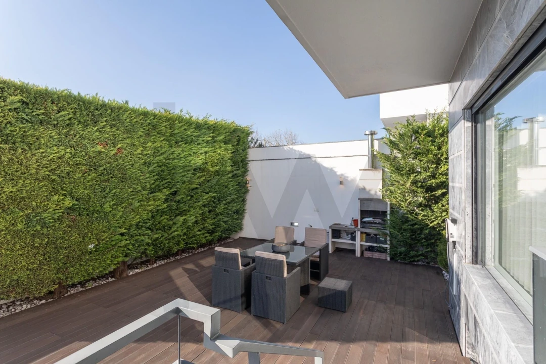 Moradia T4 para Venda em Pontinha e Famões Foto 28