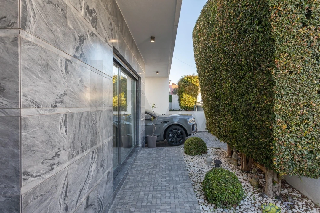 Moradia T4 para Venda em Pontinha e Famões Foto 79