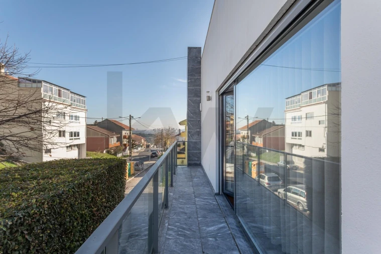 Moradia T4 para Venda em Pontinha e Famões Foto 80