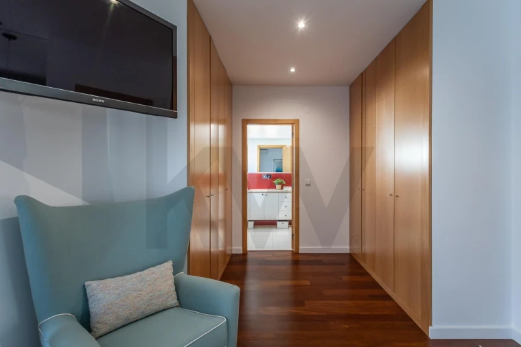 Moradia T4 para Venda em Pontinha e Famões Foto 43