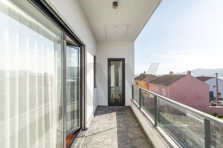 Moradia T4 para Venda em Pontinha e Famões Foto 60