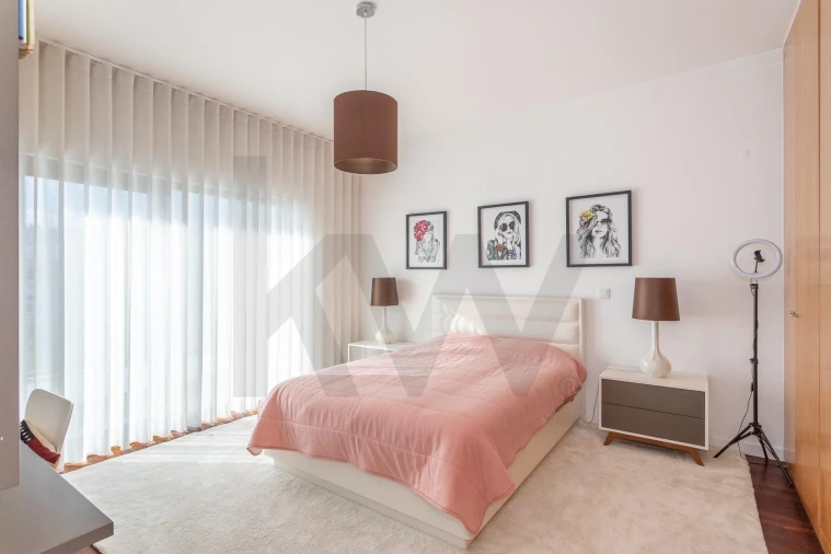 Moradia T4 para Venda em Pontinha e Famões Foto 48