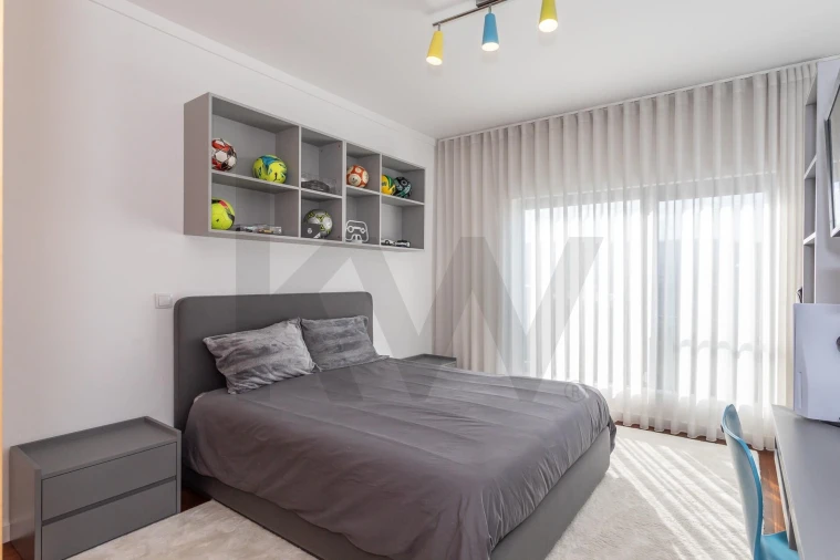 Moradia T4 para Venda em Pontinha e Famões Foto 53