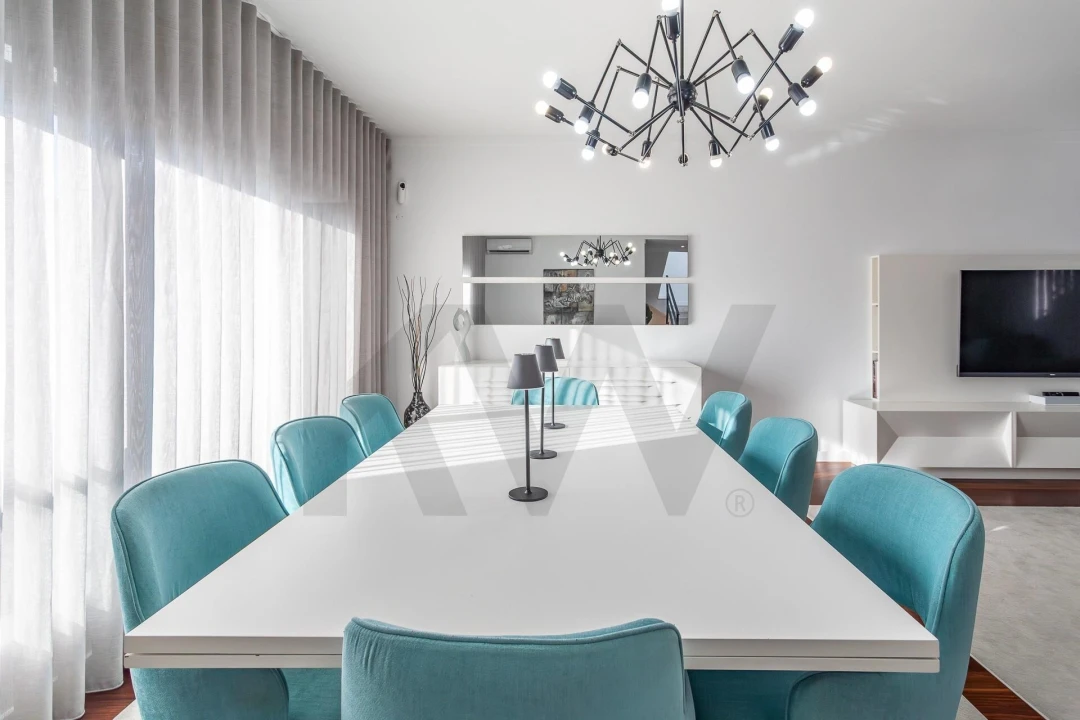 Moradia T4 para Venda em Pontinha e Famões Foto 19