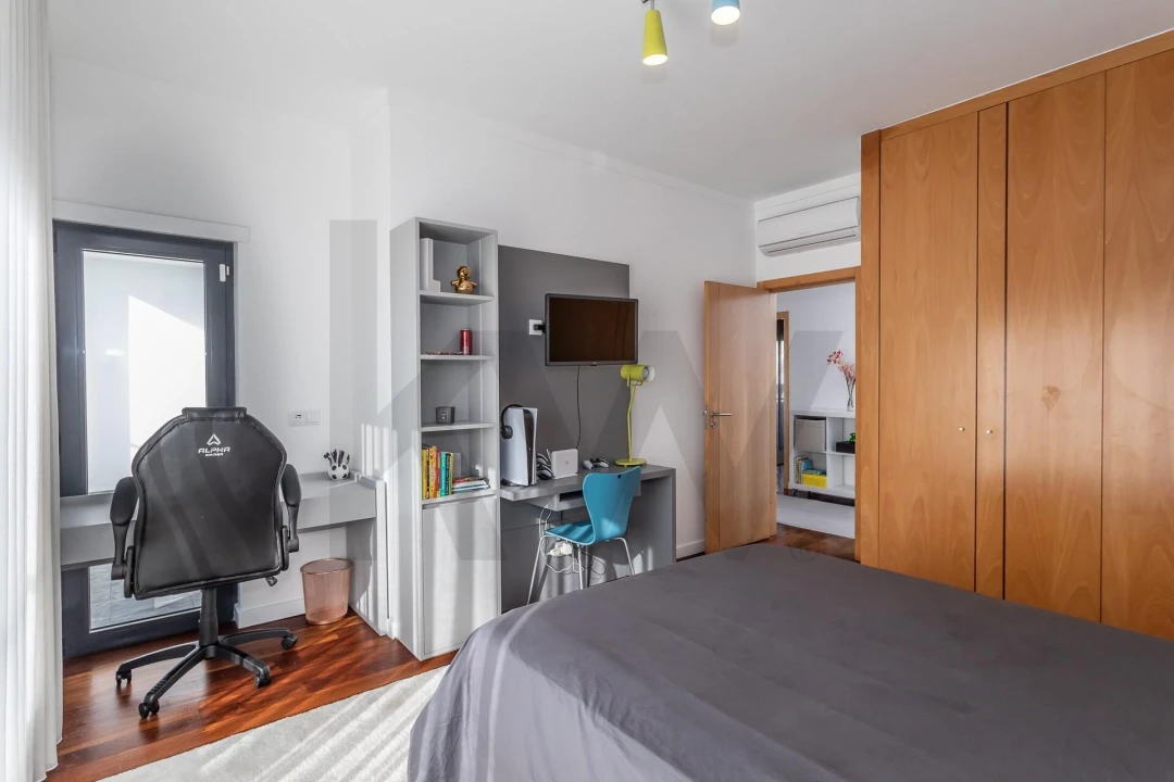 Moradia T4 para Venda em Pontinha e Famões Foto 56