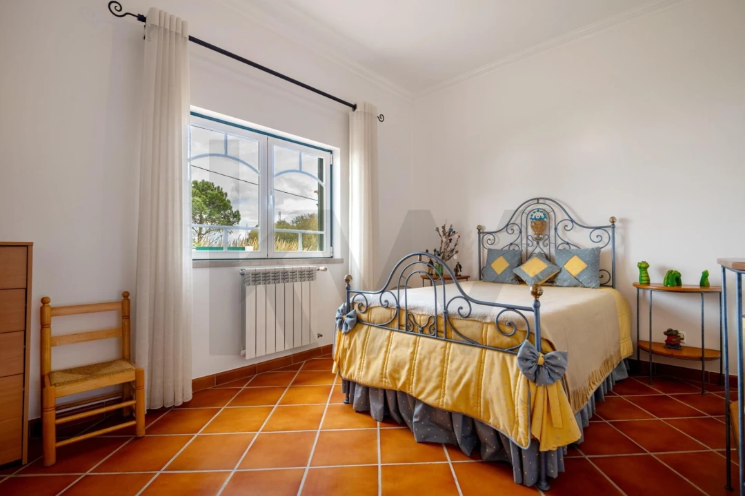 Moradia T4 para Venda em Alcoentre Foto 26