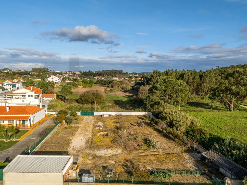 Moradia T4 para Venda em Alcoentre Foto 57