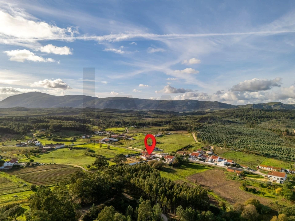 Moradia T4 para Venda em Alcoentre Foto 53