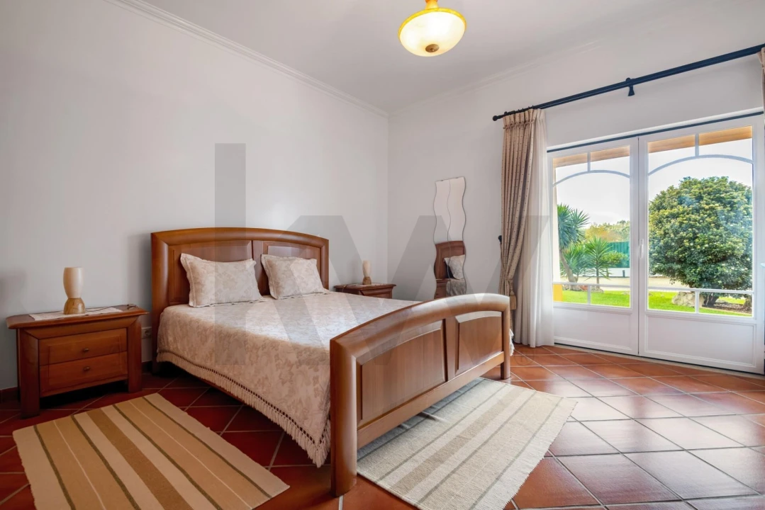 Moradia T4 para Venda em Alcoentre Foto 21