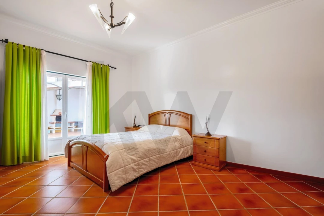 Moradia T4 para Venda em Alcoentre Foto 31