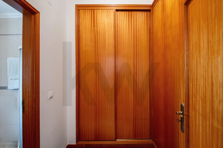 Moradia T4 para Venda em Alcoentre Foto 24