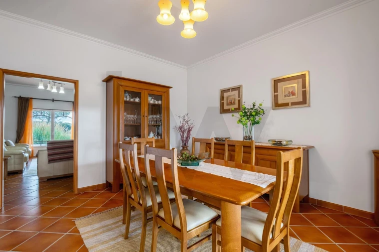 Moradia T4 para Venda em Alcoentre Foto 12