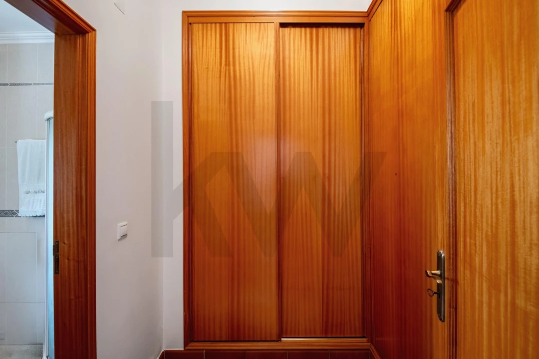 Moradia T4 para Venda em Alcoentre Foto 24