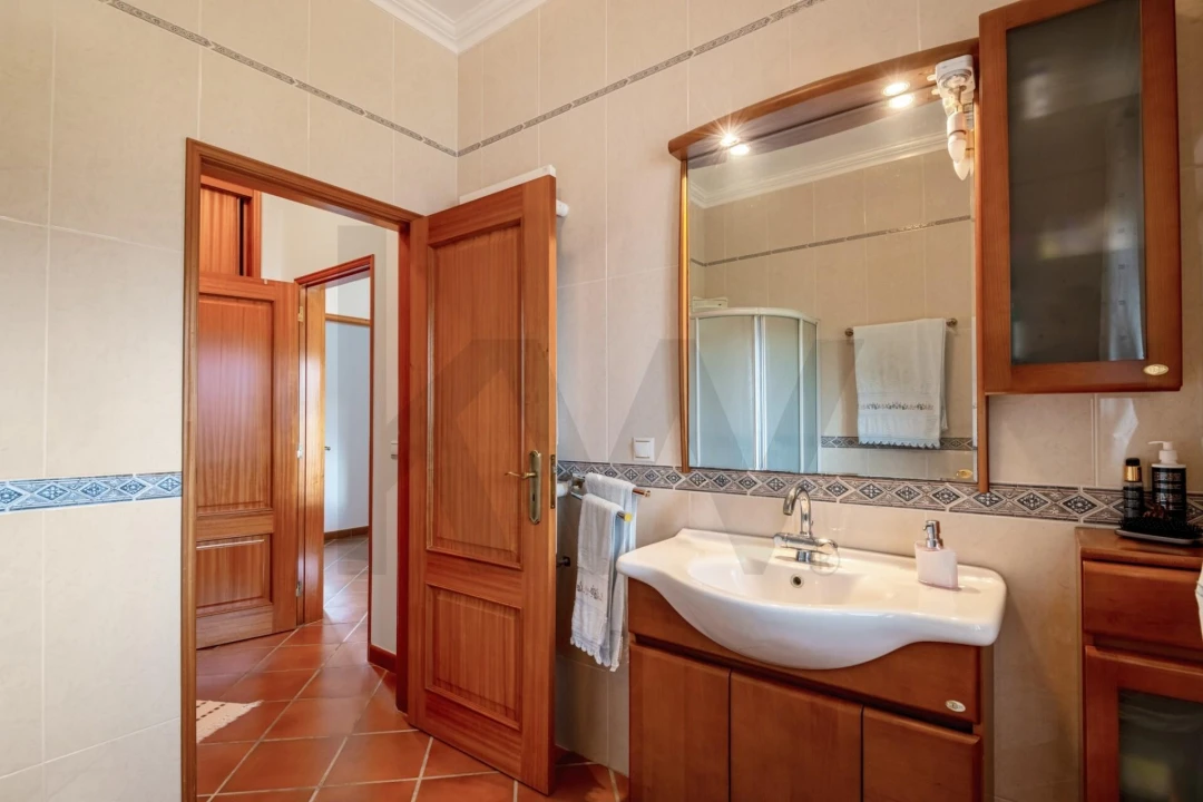 Moradia T4 para Venda em Alcoentre Foto 25