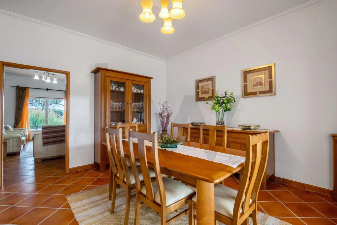 Moradia T4 para Venda em Alcoentre Foto 12