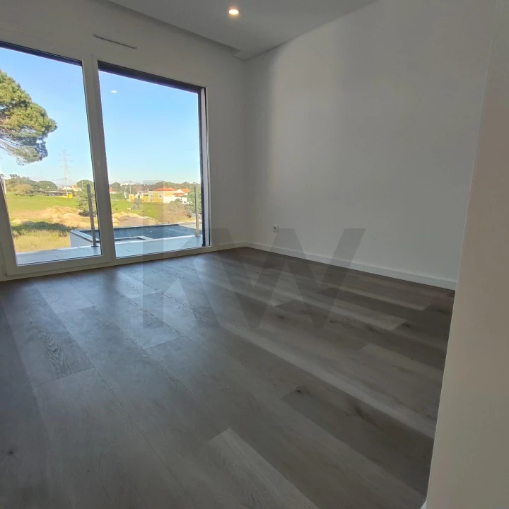 Moradia T4 para Venda em Charneca de Caparica e Sobreda Foto 41