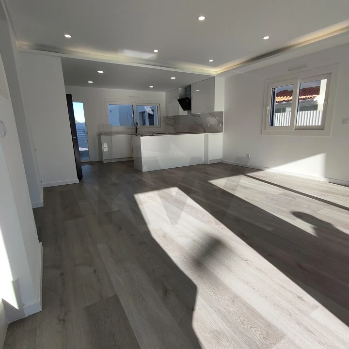 Moradia T4 para Venda em Charneca de Caparica e Sobreda Foto 4