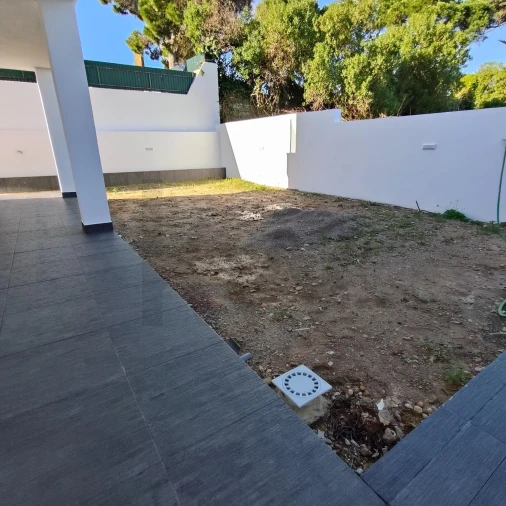 Moradia T4 para Venda em Charneca de Caparica e Sobreda Foto 18