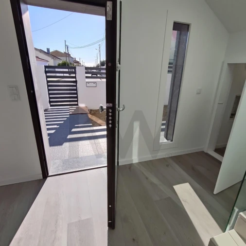 Moradia T4 para Venda em Charneca de Caparica e Sobreda Foto 8