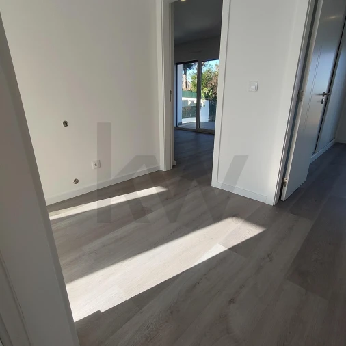 Moradia T4 para Venda em Charneca de Caparica e Sobreda Foto 36