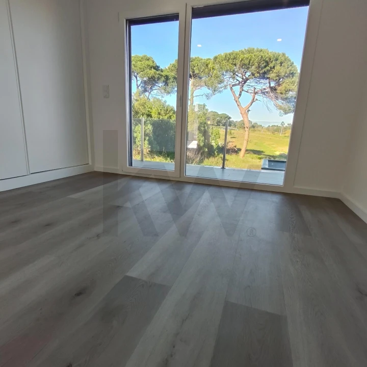 Moradia T4 para Venda em Charneca de Caparica e Sobreda Foto 42