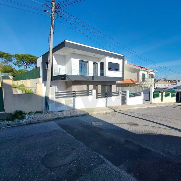 Moradia T4 para Venda em Charneca de Caparica e Sobreda Foto 2