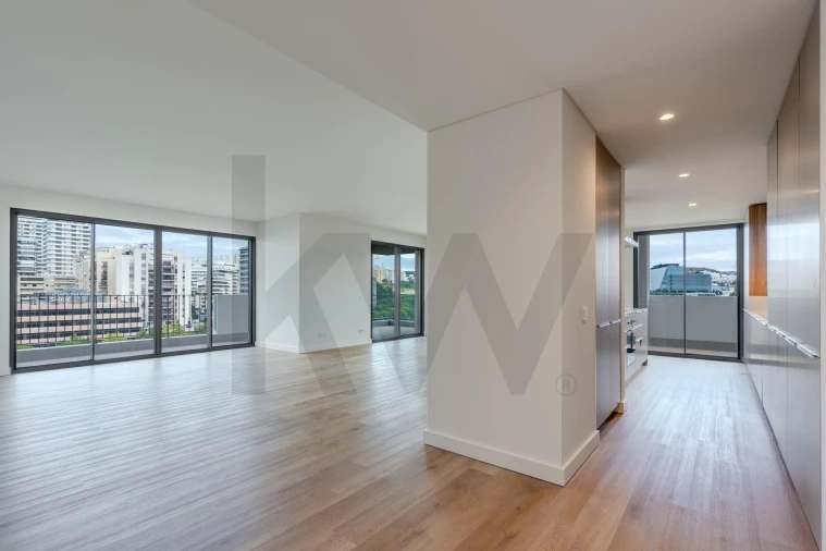 Apartamento T4 para Venda em Algés, Linda-A-Velha e Cruz Quebrada-Dafundo Foto 9