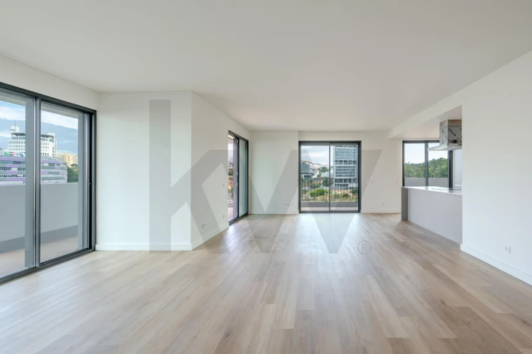 Apartamento T4 para Venda em Algés, Linda-A-Velha e Cruz Quebrada-Dafundo Foto 11