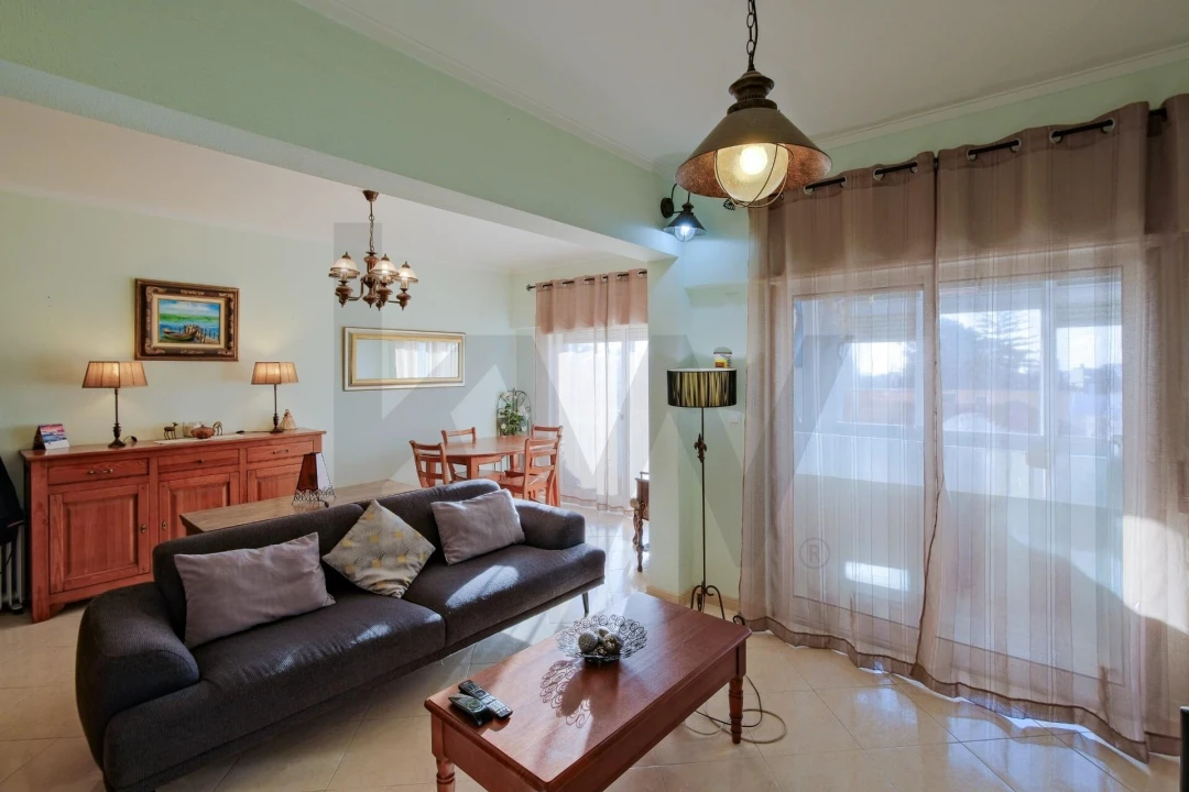 Apartamento T4 para Venda em São Domingos de Rana Foto 4