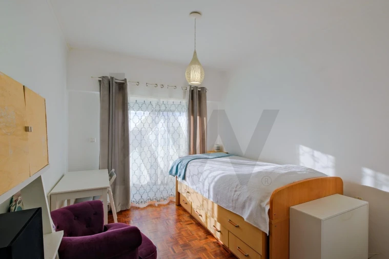 Apartamento T4 para Venda em São Domingos de Rana Foto 11