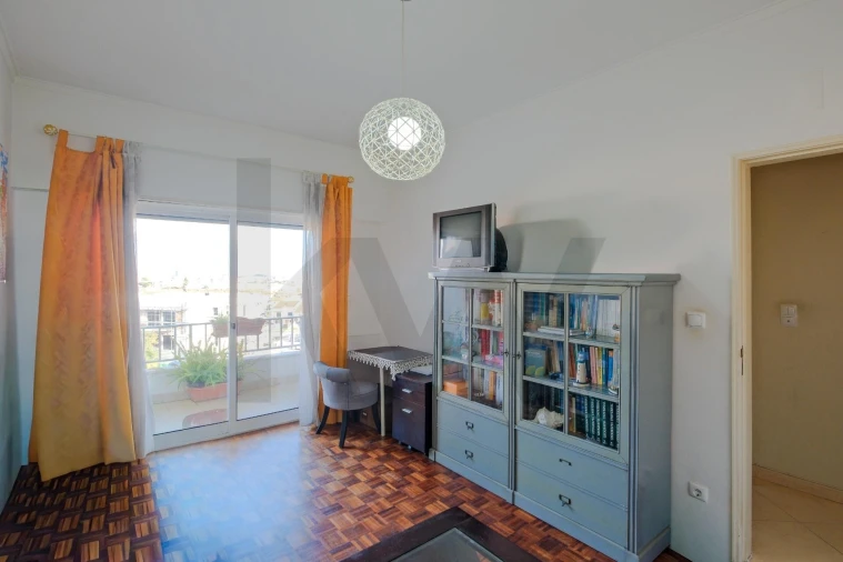 Apartamento T4 para Venda em São Domingos de Rana Foto 8