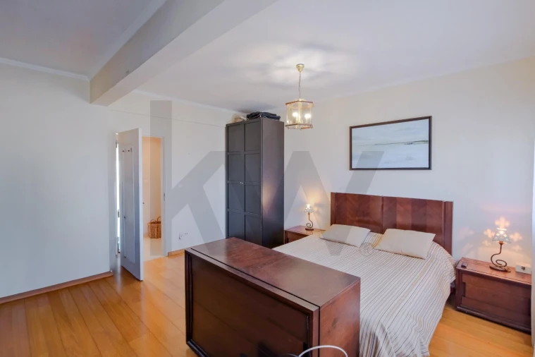 Apartamento T4 para Venda em São Domingos de Rana Foto 19