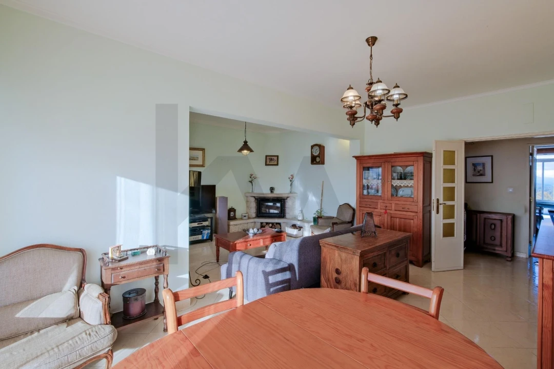 Apartamento T4 para Venda em São Domingos de Rana Foto 3