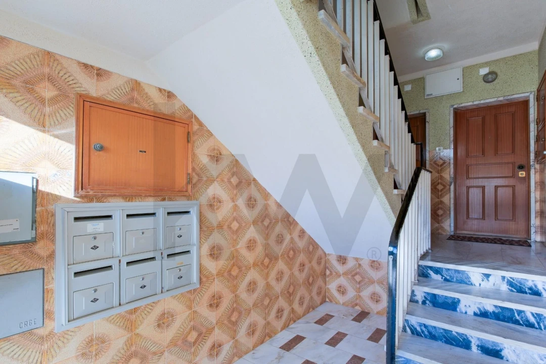 Apartamento T4 para Venda em São Domingos de Rana Foto 24