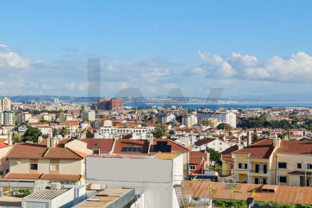 Apartamento T4 para Venda em São Domingos de Rana Foto 1
