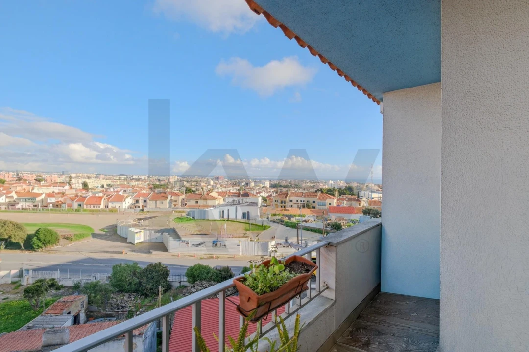 Apartamento T4 para Venda em São Domingos de Rana Foto 10