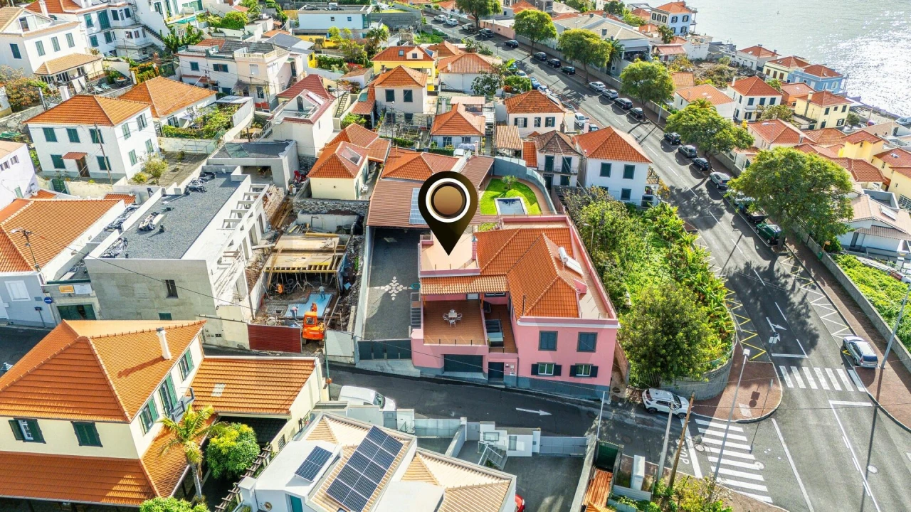 Moradia T4 para Venda em Funchal (Santa Maria Maior) Foto 4