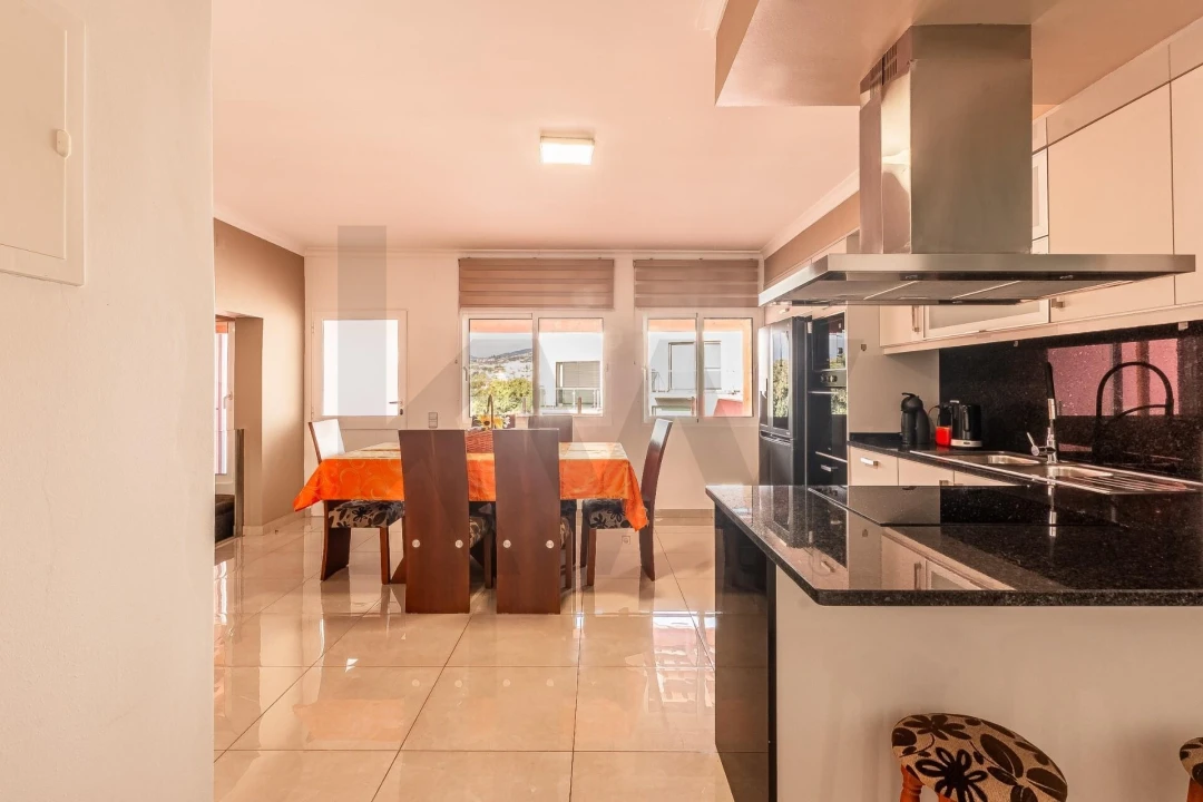 Moradia T4 para Venda em Funchal (Santa Maria Maior) Foto 26