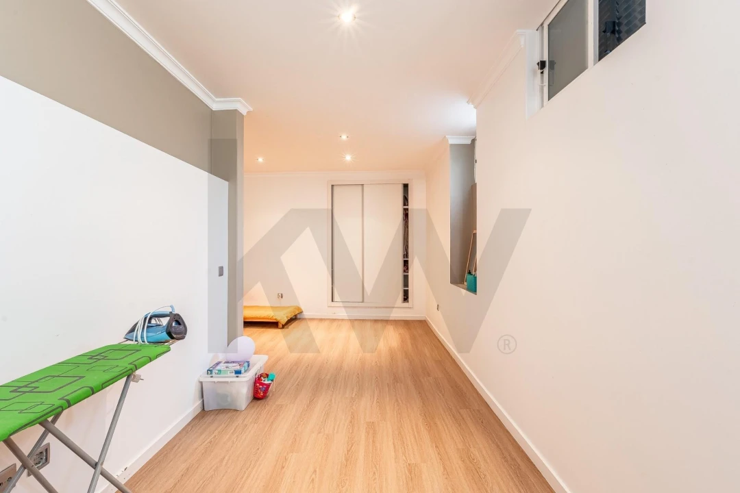 Moradia T4 para Venda em Funchal (Santa Maria Maior) Foto 13