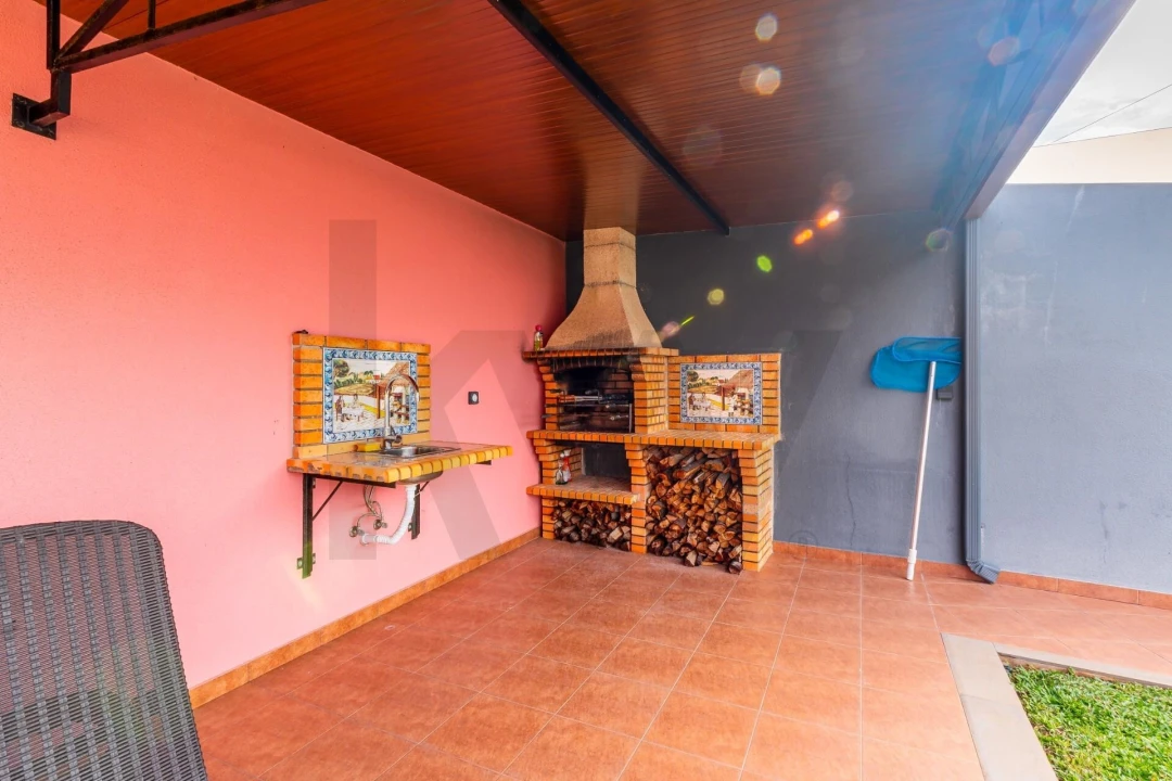 Moradia T4 para Venda em Funchal (Santa Maria Maior) Foto 2