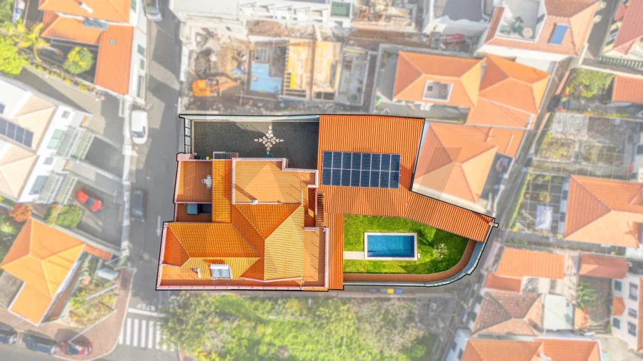 Moradia T4 para Venda em Funchal (Santa Maria Maior) Foto 3