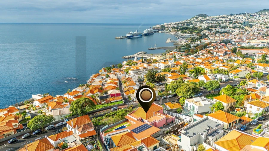 Moradia T4 para Venda em Funchal (Santa Maria Maior) Foto 5