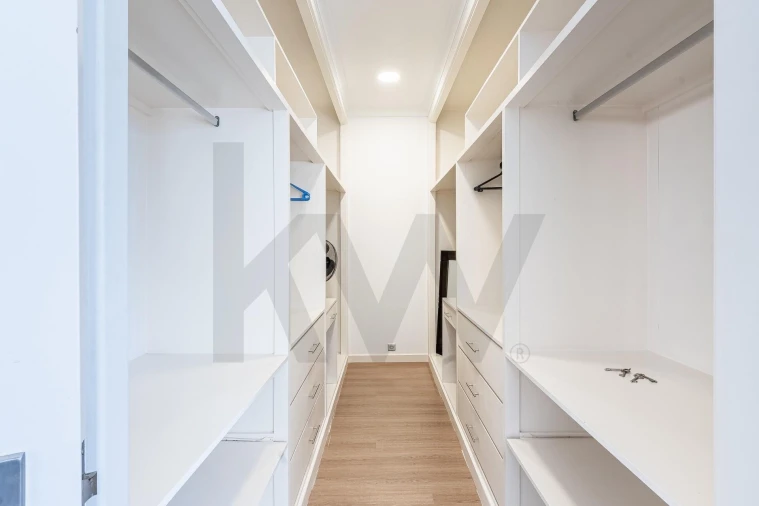 Moradia T4 para Venda em Funchal (Santa Maria Maior) Foto 31