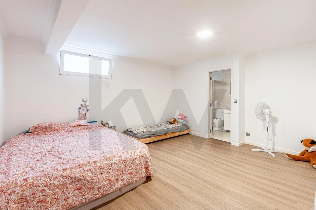 Moradia T4 para Venda em Funchal (Santa Maria Maior) Foto 17