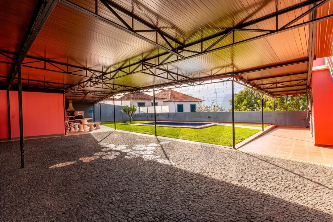 Moradia T4 para Venda em Funchal (Santa Maria Maior) Foto 48