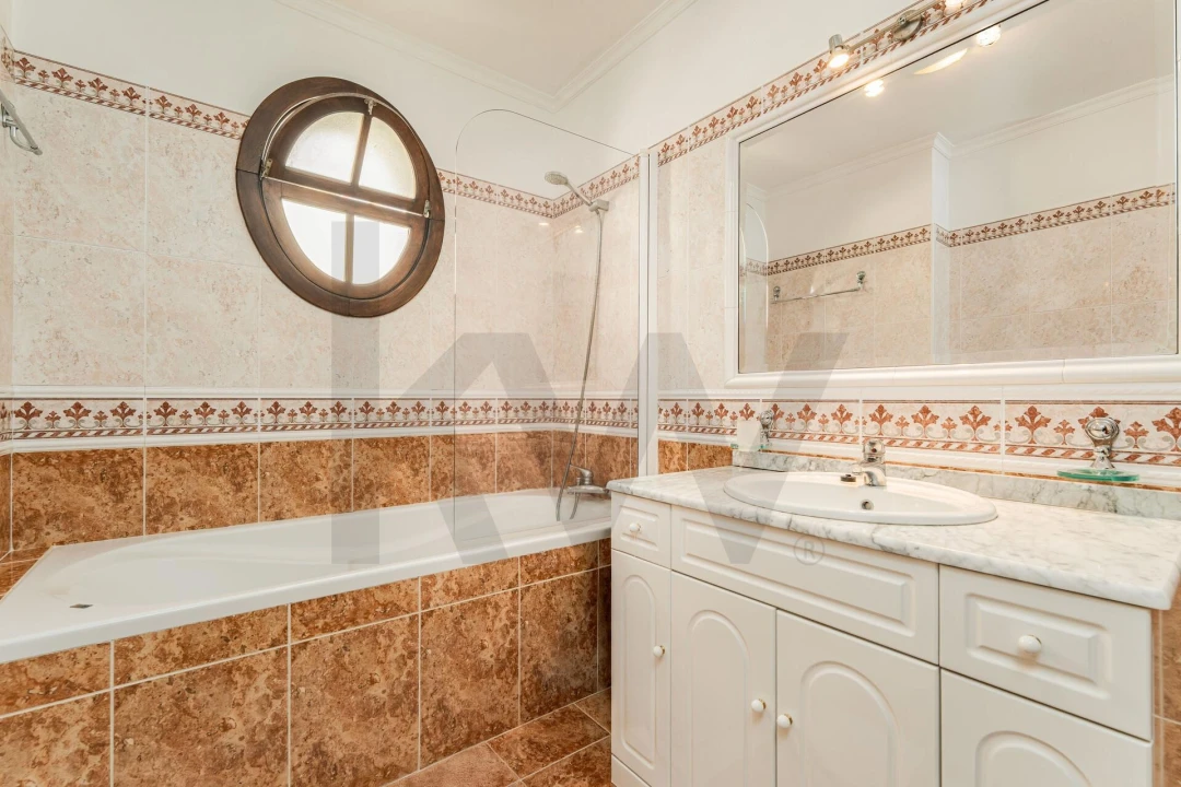 Moradia T3 para Venda em São Martinho Foto 19